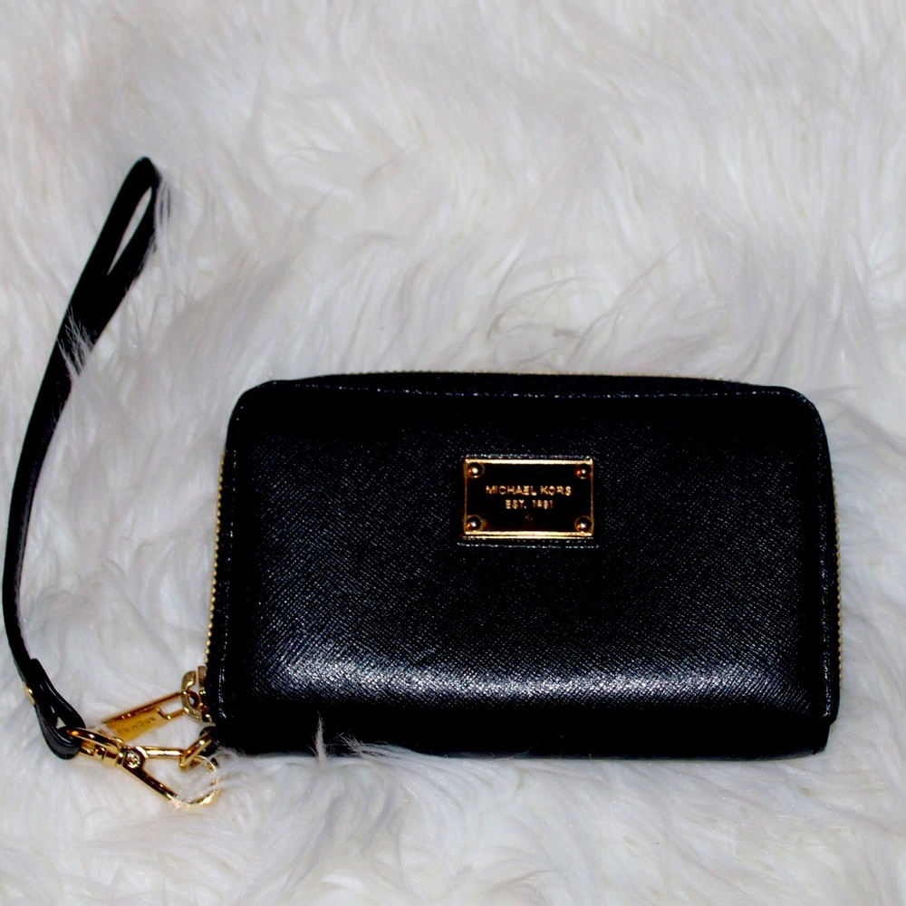 Michael Kors zip wallet/wristlet